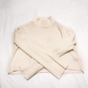Size XS H&M Cropped Sweater Off-White